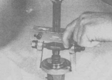 Технические руководства по ремонту и диагностике Nissan Terrano II 1985-1999 - выжимной подшипник - замена. Характеристики, устранение неисправност...