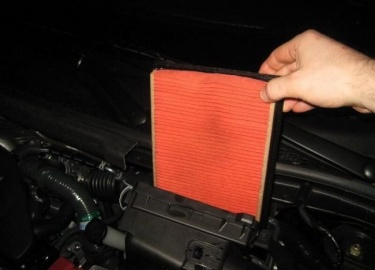 Автомобиль Nissan Juke выпускается с 2010 года. Мини-кроссоверы у россиян пользуются большей популярностью, чем их крупногабаритные собратья.