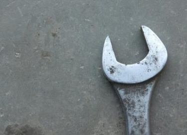 Поврежденные бамперы на Nissan Pathfinder не помогут защитить грузовик при столкновении. Если вы попали в аварию, в результате которой разбился пер...