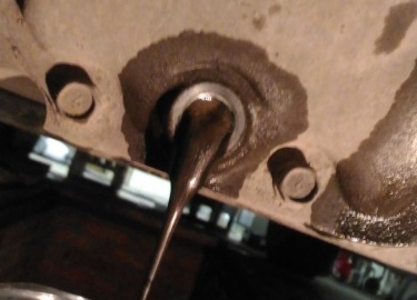 Заправочные емкости Nissan Pathfinder R51 2.5 Заправочные объемы, смазывающие материалы и эксплуатационные жидкости, рекомендованные заводом-изгото...