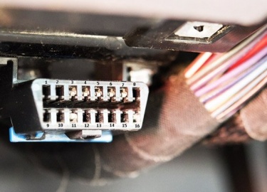 Почему может загореться ошибка подушки безопасности. Как удалить ошибку подушки безопасности при помощи мультитроникса и другими способами.