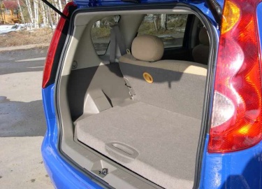 Примечание: Левый и правый амортизаторы на Ниссан Ноут заменяются парами. Снятие амортизатора задней подвески Ниссан Ноут 1. Поднимите крышку багаж...