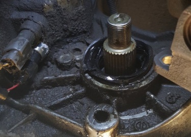 Статья о замене сальника раздаточной коробки автомобиля Ниссан Патфайндер 3
