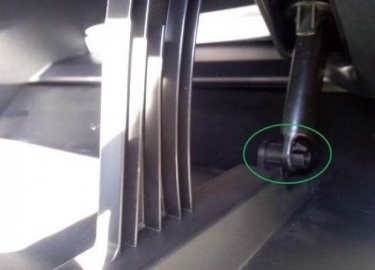 Пошаговая инструкция по самостоятельной замене салонного фильтра в автомобиле Ниссан Жук. Рекомендации по подбору фильтра Nissan Juke, видео замены...