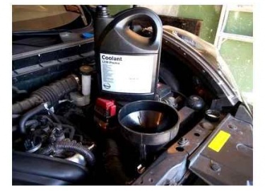 Замена охлаждающей жидкости и термостата Nissan Juke Привет, друзья! Желаю поделиться своими плодами работы. На деньках пришла идея заменить антифриз.