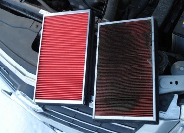 В воздухозаборники автомобиля попадает пыль, насекомые и даже песок. Всё это забивает фильтрующий элемент, загрязнённый, он перестаёт нормально про...