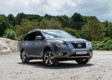 Рейтинг лучшей зимней резины на Nissan Pathfinder (Ниссан Патфайндер) 2021 шипованной и нешипованной (липучек) по оценке независимых экспертов: сра...