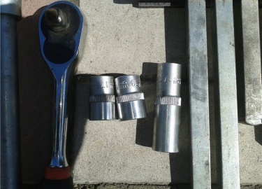 Замена передней ступицы ниссан патфайндер r51 своими руками Добавлено через 8 минут Домкратим авто, снимаем колесо, вытаскиваем шплинт, просим помо...