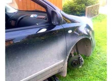 Замена рычага передней подвески Nissan Note 2004. 2012 Если проверка переднего или заднего шарнира (сайлентблока) рычага передней подвески подтвердила