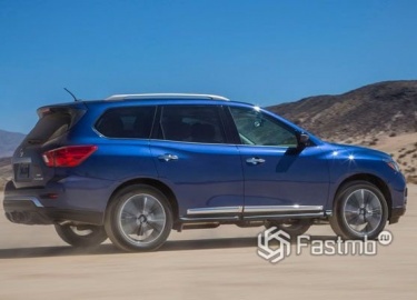 Таблица с размерами кузова автомобиля Ниссан Патфайндер и ее масса для каждой комплектации и генерации. Дорожный просвет Nissan Pathfinder.