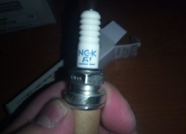 Руководство по замене свечей на автомобиле Ниссан Джук (Жук) своими руками, фото, описание
