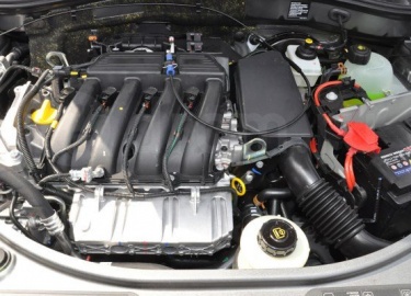 Двигатель Ниссан Террано бензиновый 4-цилиндровый 16-клапанный. Именно такой силовой агрегат устанавливается на новый Nissan Terrano.