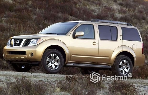 2004 Nissan Pathfinder для США, лючок топливного бака