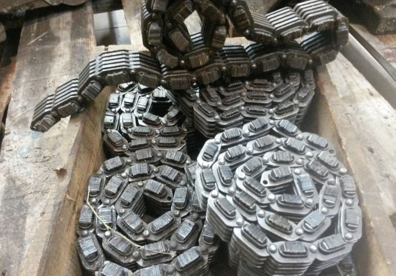 Плоская цепь с переменной скоростью